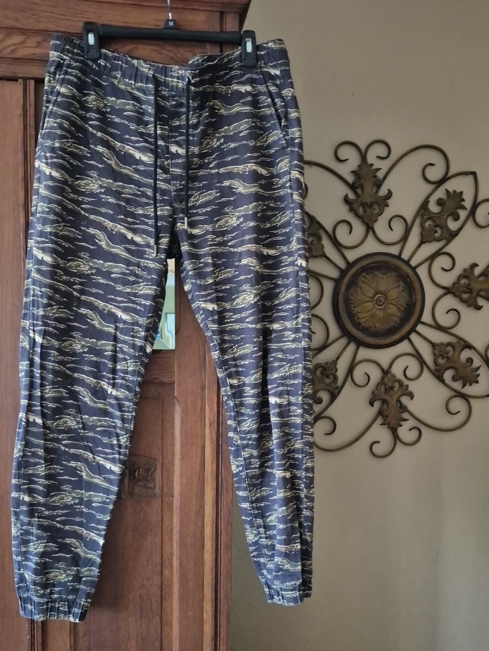 21 Men Jogger Sweatpants with Drawstring